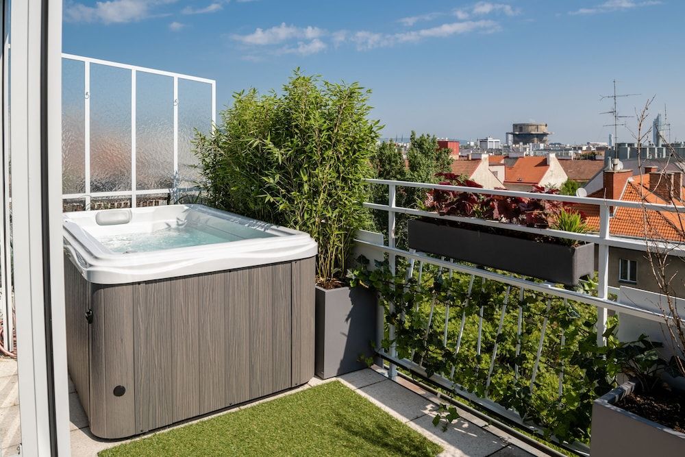 Skyflats Vienna Ring View Panoramic Apartment, Terrace (Sauna, Whirlpool) 11