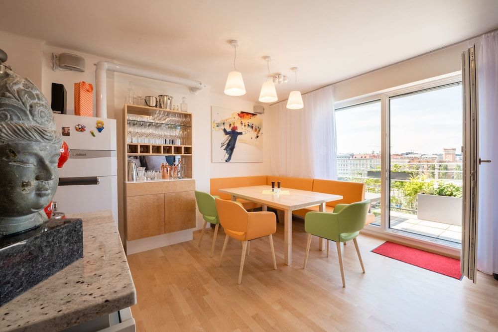 Skyflats Vienna Ring View Panoramic Apartment, Terrace (Sauna, Whirlpool) 8