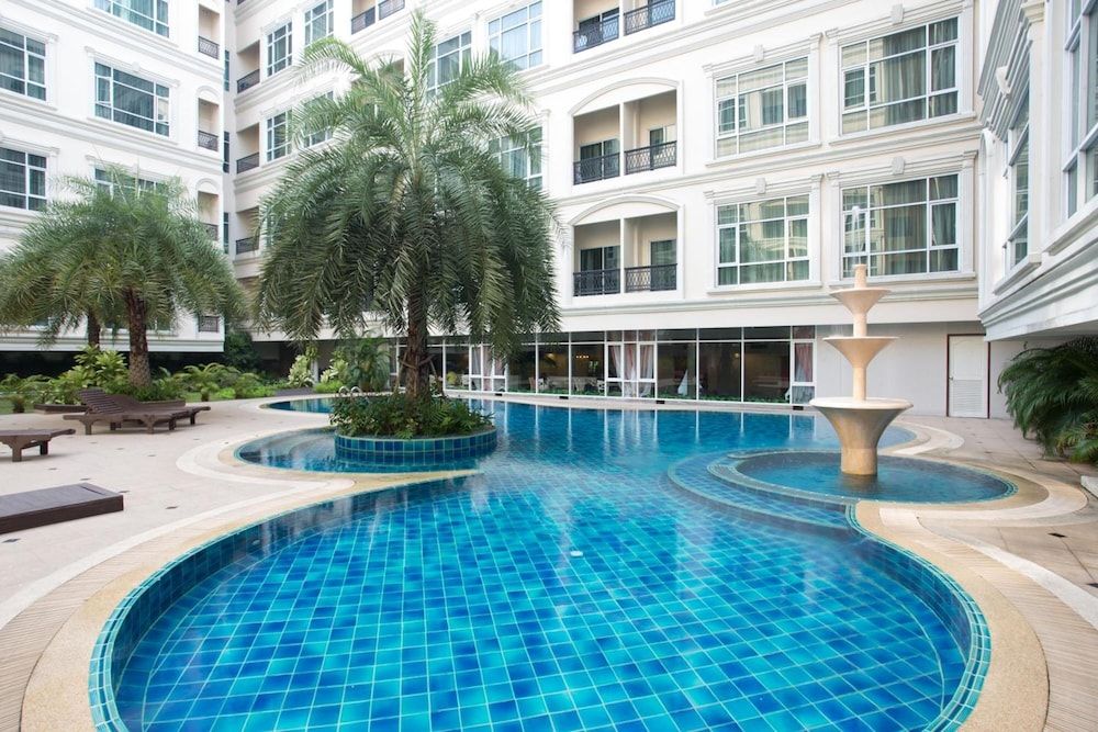 undefined Thaisun Bangkok Hotel 7