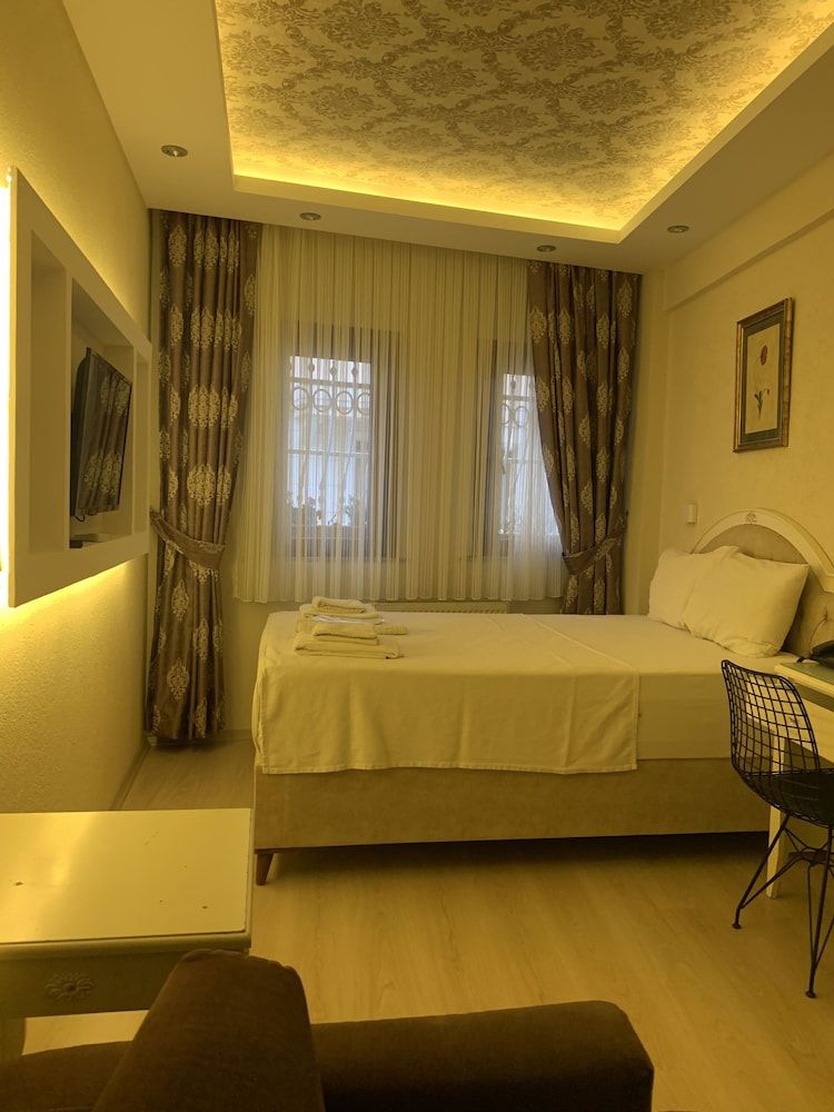 undefined Elisa Hotel 4