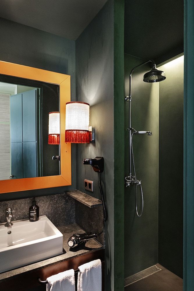 chic&basic Habana Hoose Deluxe Double Room With Balcony 3