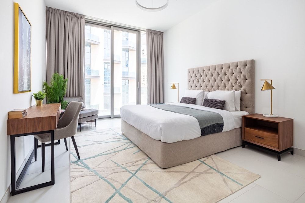 undefined Astounding 1BR Apartment Situated In Palm Jumeirah 3