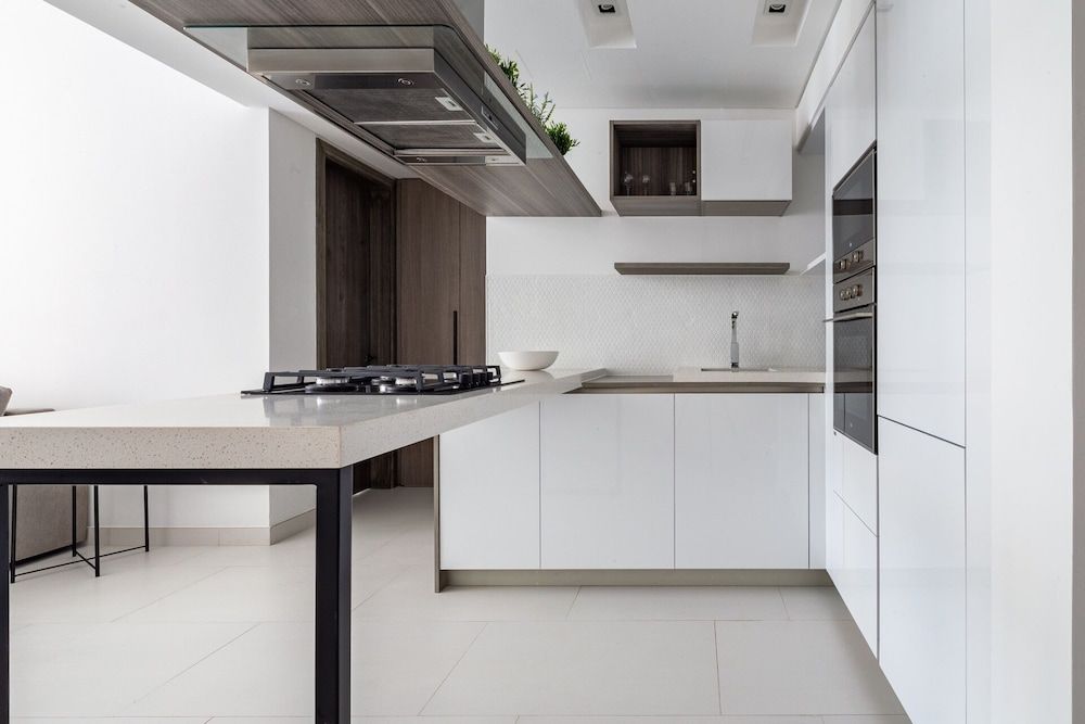 undefined Astounding 1BR Apartment Situated In Palm Jumeirah 7