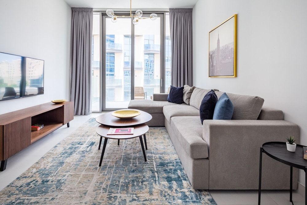 undefined Astounding 1BR Apartment Situated In Palm Jumeirah 8