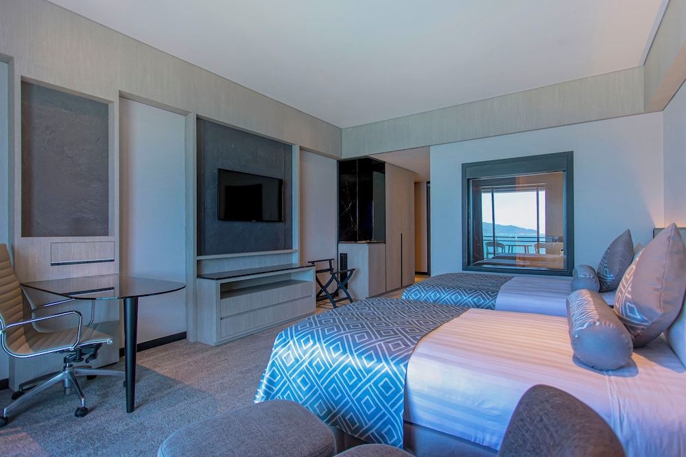 Premium Sea View Twin