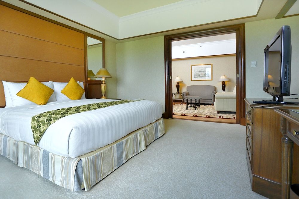 Pacific Junior Suite