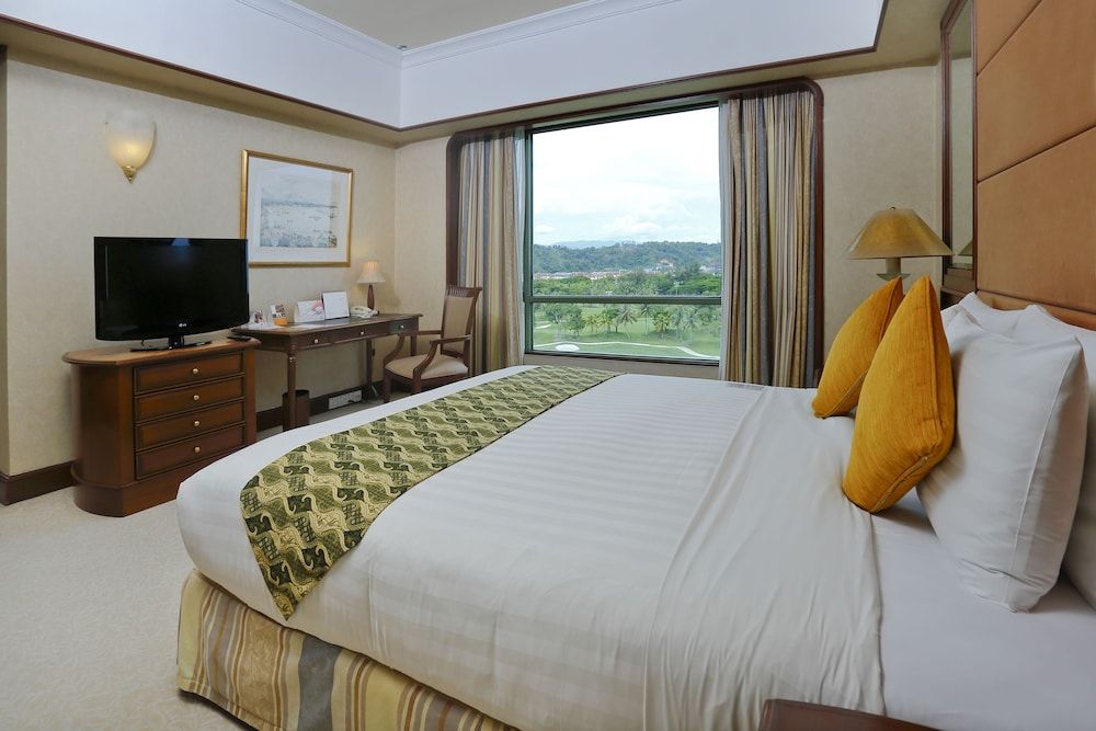 Pacific Junior Suite