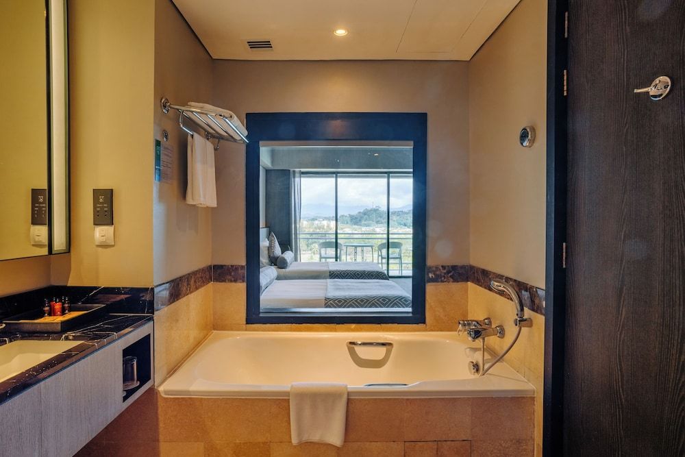 The Pacific Sutera Hotel Premium Twin 3