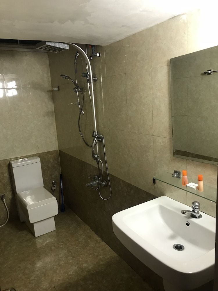 Al Manaal Residency Deluxe Triple Room 5