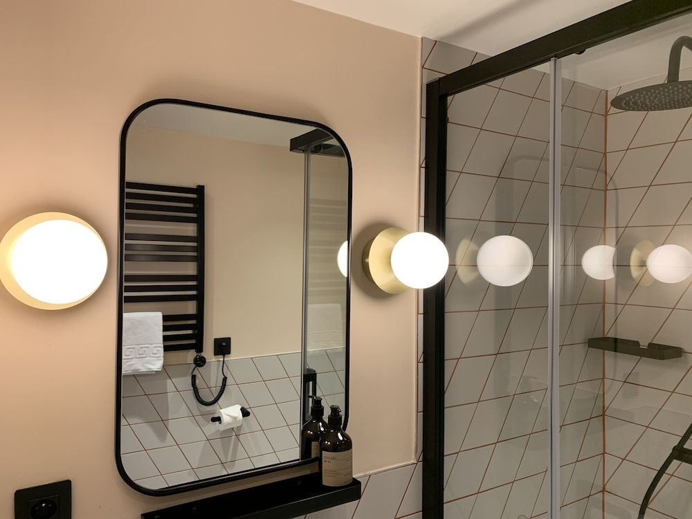 The People - Paris Nation - Hostel Double Room 8