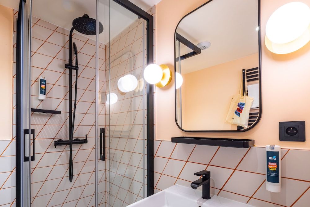 The People - Paris Nation - Hostel Double Room 6