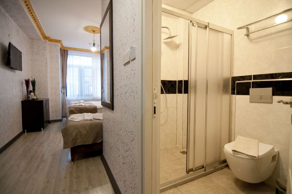 Golden Horn Park Hotel Standard Triple Room 9