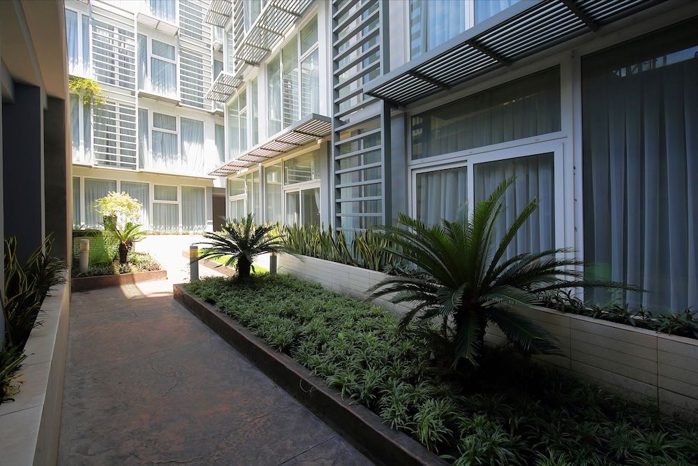 undefined Glenwood Residences 6