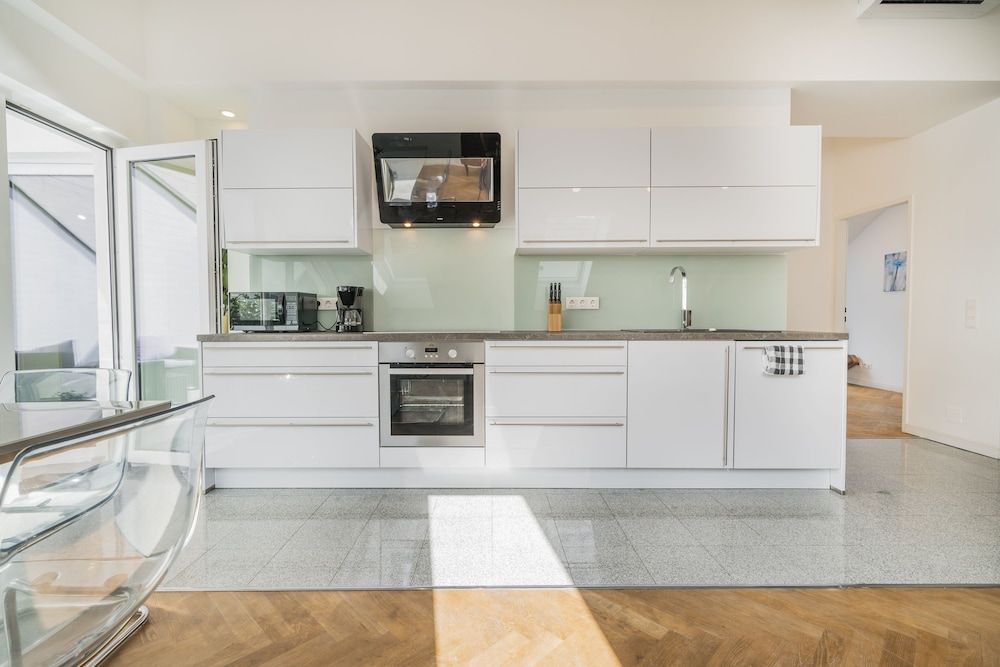 undefined 100sqm w terrace-Danube-AC - Netflix-3BR 8