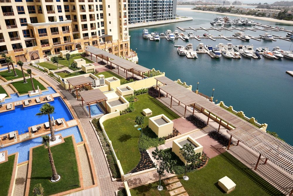 undefined Maison Privee - Modern and Airy 2BR in Palm Jumeirah 3