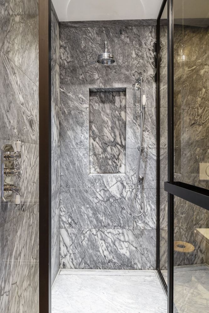 Ayala 63 Luxury Apartment, 2 Bedrooms, Balcony, City View 17