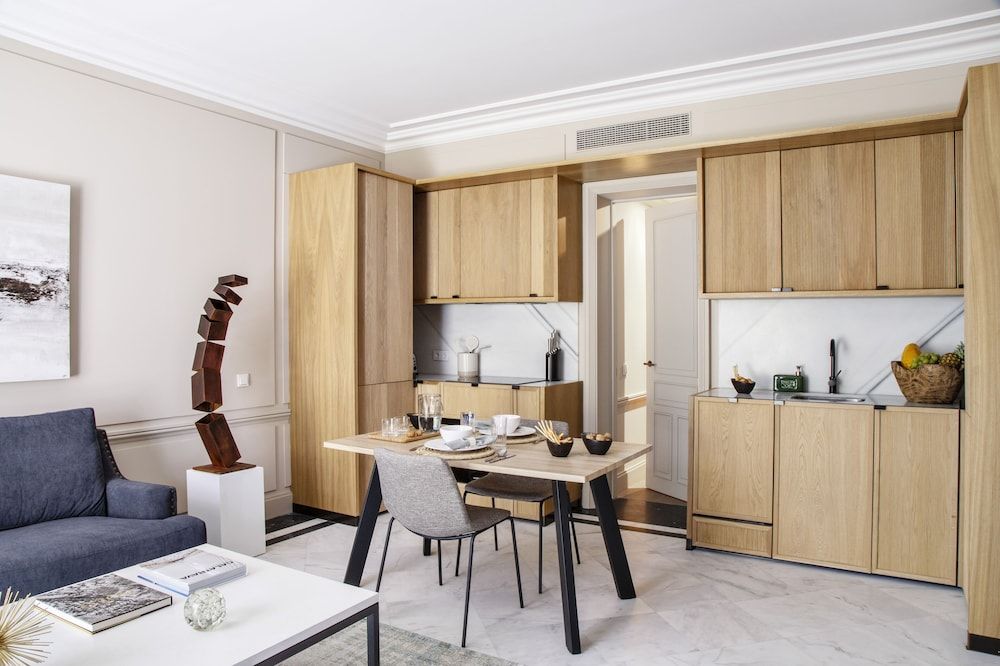 Ayala 63 Luxury Apartment, 1 King Bed 12