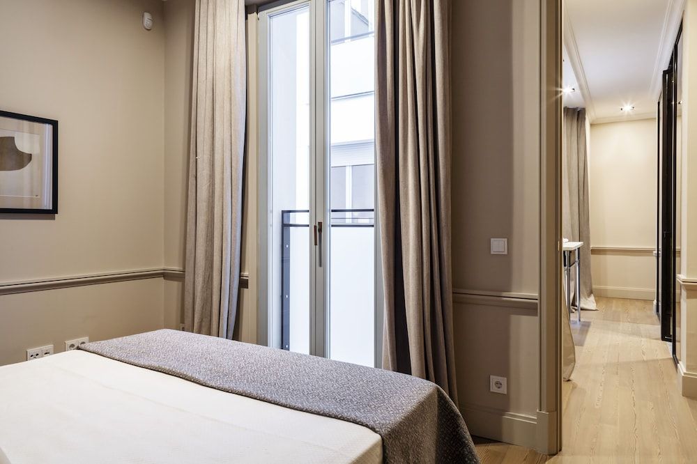 Ayala 63 Luxury Apartment, 2 Bedrooms, Balcony, City View 22