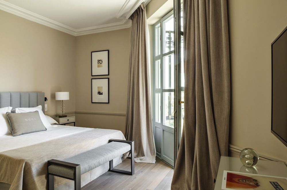 Ayala 63 Luxury Apartment, 2 Bedrooms, Balcony, City View 5