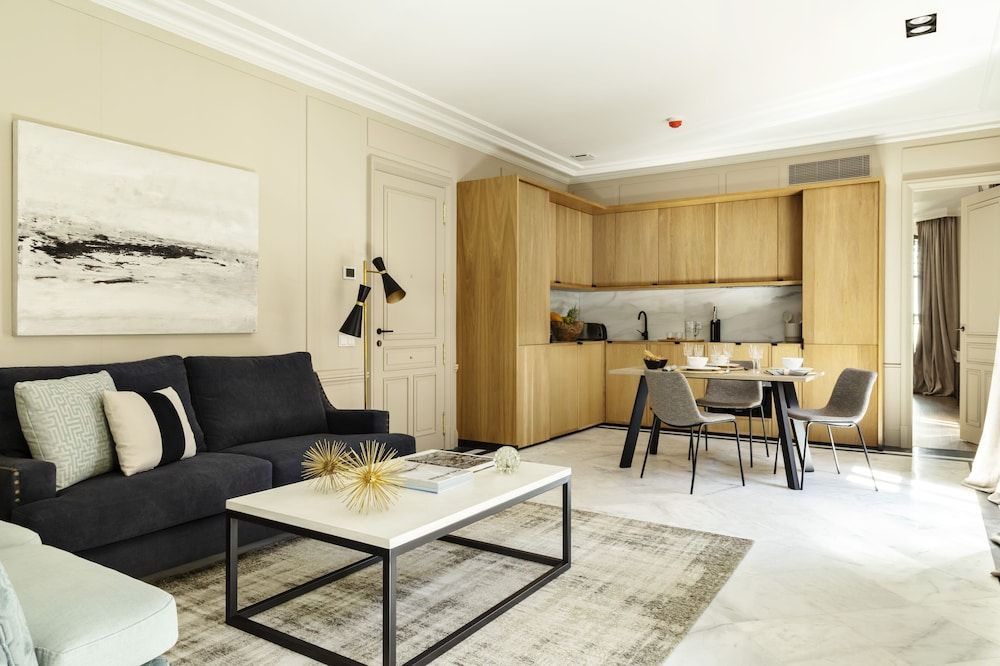 Ayala 63 Luxury Apartment, 2 Bedrooms, Balcony, City View 26