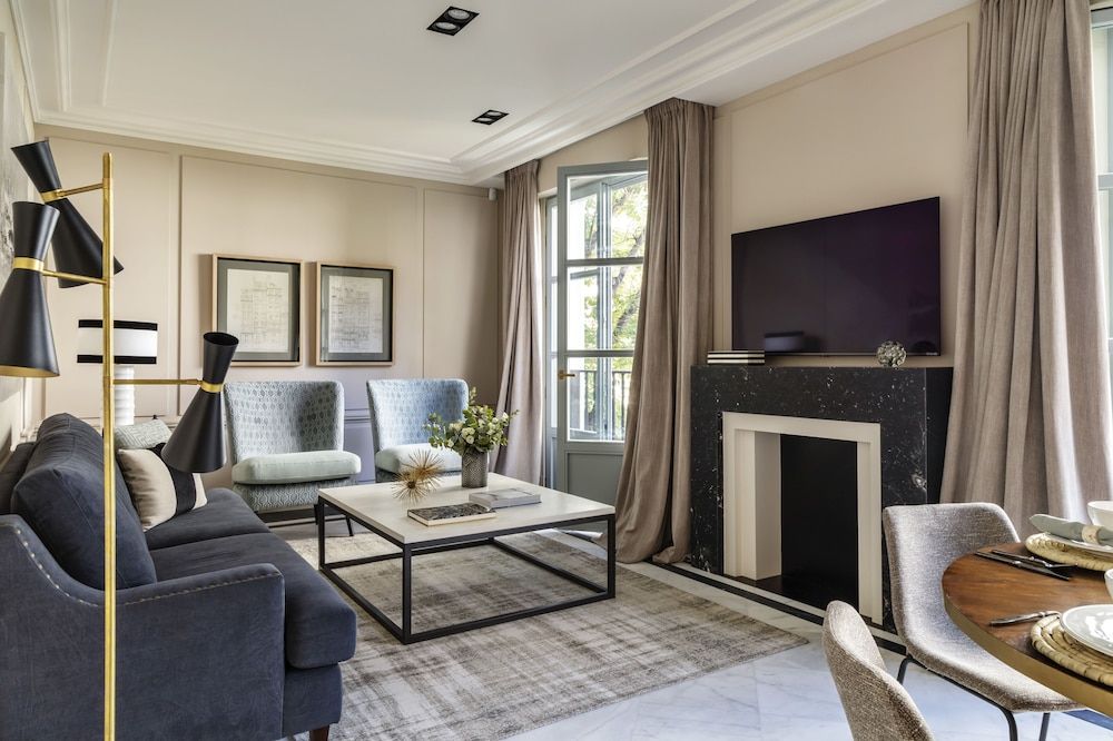 Ayala 63 Luxury Apartment, 2 Bedrooms, Balcony, City View 28