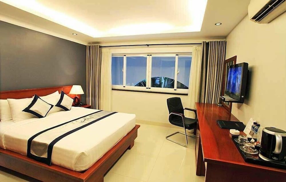 undefined Opera Hotel 7