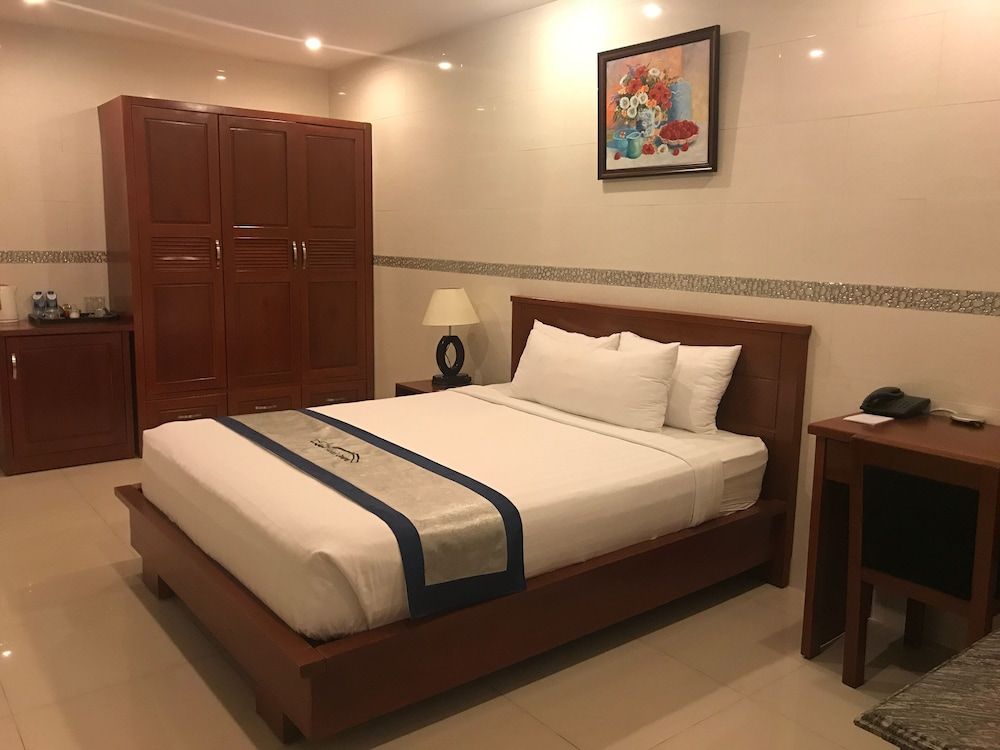 undefined Opera Hotel 9