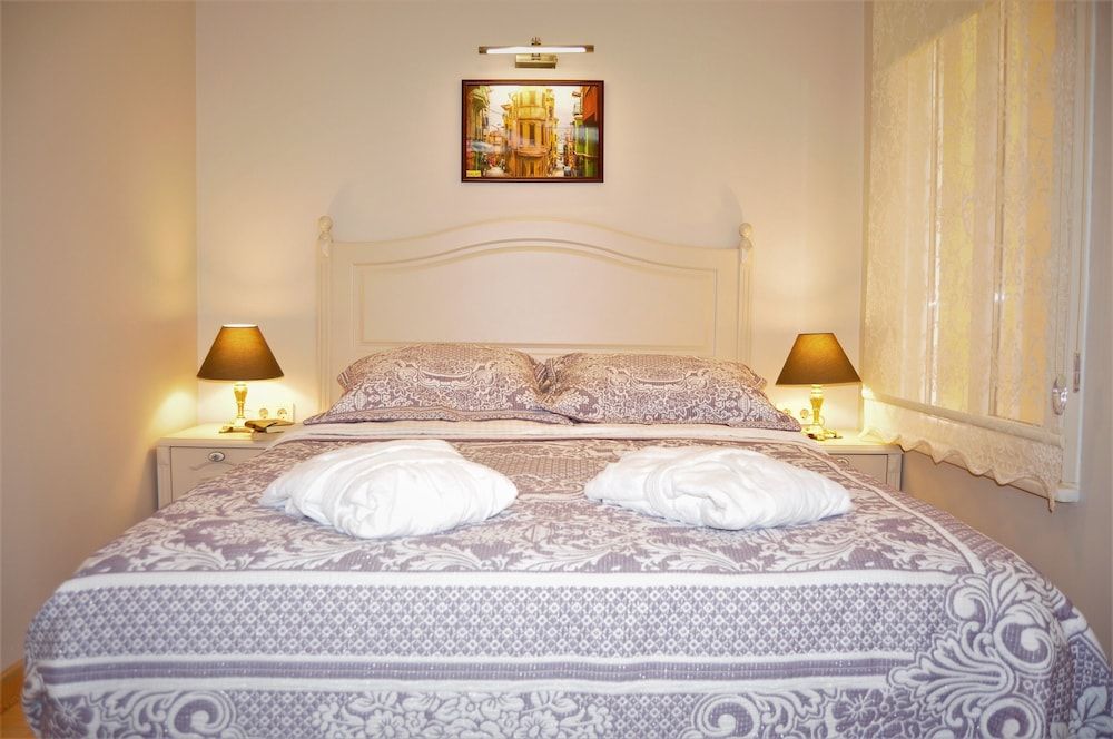 Suite (Defne)