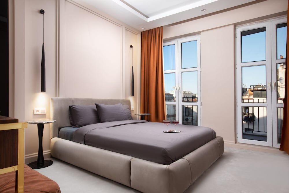 undefined Walton Gardens Pera 2