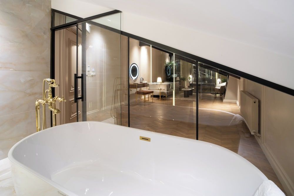 undefined Walton Gardens Pera 10