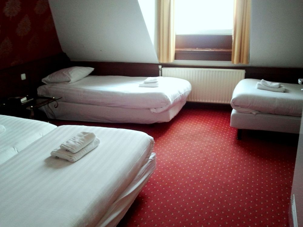 undefined Hotel 74 10