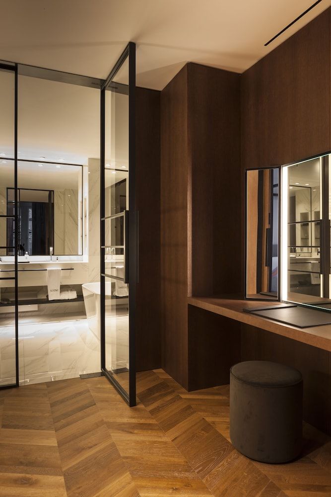 Kozmo Hotel Suites & Spa - Small Luxury Hotels of the World Junior Suite (SPA Access) 6