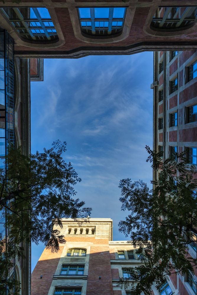 undefined Kozmo Hotel Suites & Spa - Small Luxury Hotels of the World 2