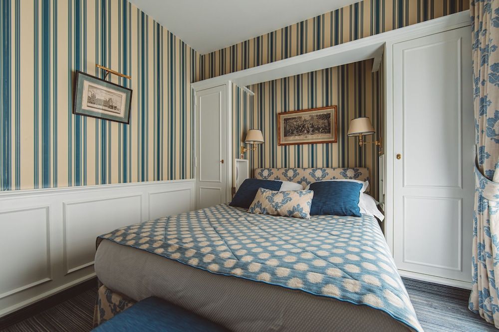 Hotel de l'Abbaye Saint Germain Classic Room (La Chambre)