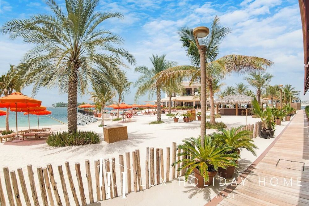 LUX Holiday Home - Azure Residence 5