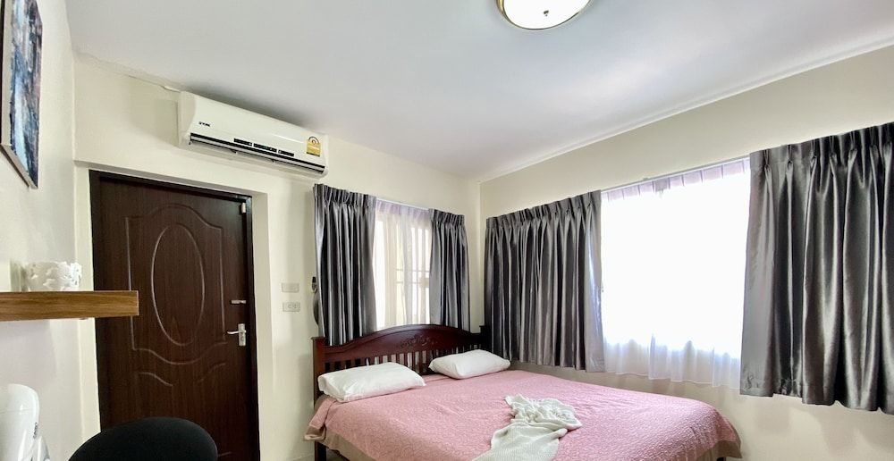 T.W. Marina Pool Villa Pattaya Family Villa 16