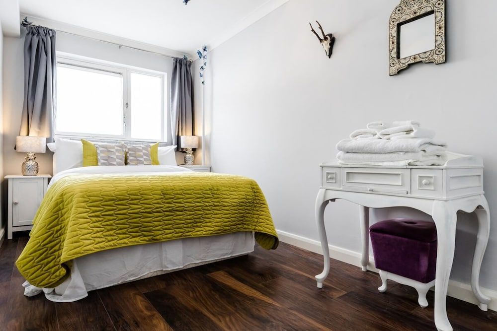 Lovely 2 Bedroom Apartment With Garden, South Bank Westminster Apartment (2 Bedrooms) 6