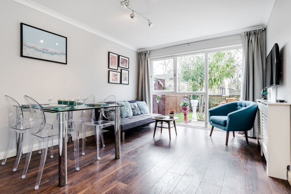 undefined Lovely 2 Bedroom Apartment With Garden, South Bank Westminster 2