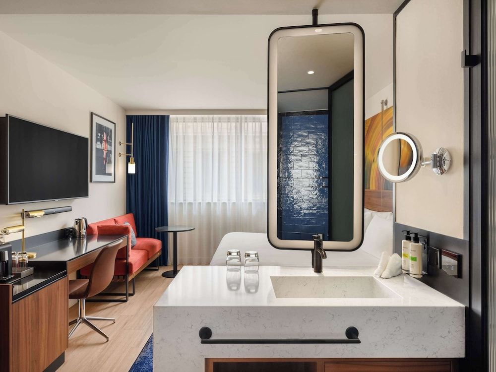 Pullman Budapest Deluxe Room, 1 King Bed, Non Smoking 6