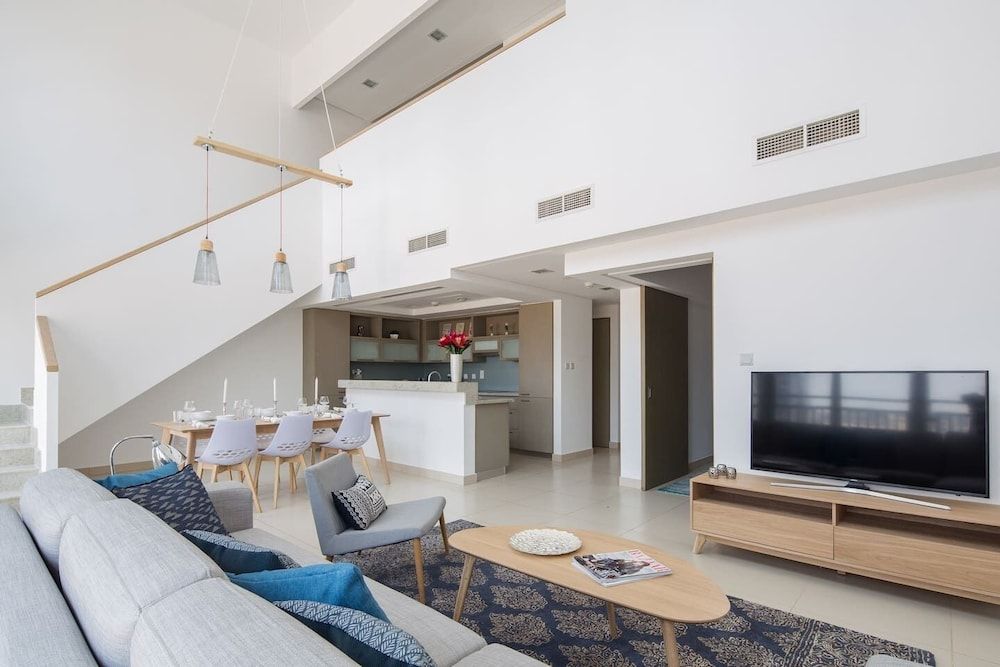 undefined Unique + Stunning 2BR Loft in Downtown Dubai! 4