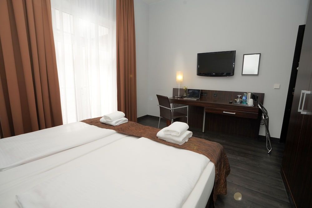 The Atrium Hotel Business Twin Room 3