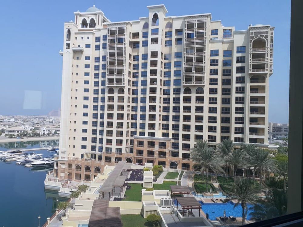 undefined Marvelous 2BR Apt. in Palm Jumeirah 4
