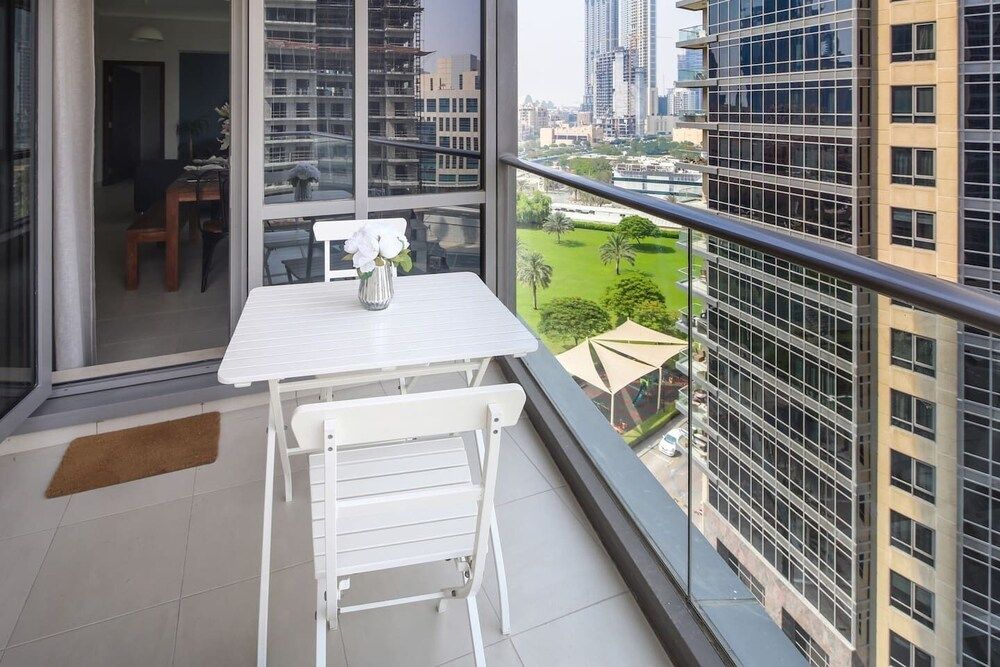 undefined Light + Beautiful 1BR in Amazing Downtown Dubai! 8