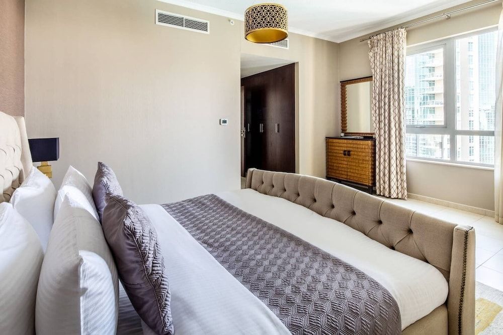 undefined Lavish 2BR With Picturesque Burj Khalifa Views! 7