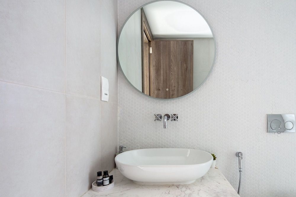 undefined Trendy & Capacious 1BR Apartment in The Palm 10