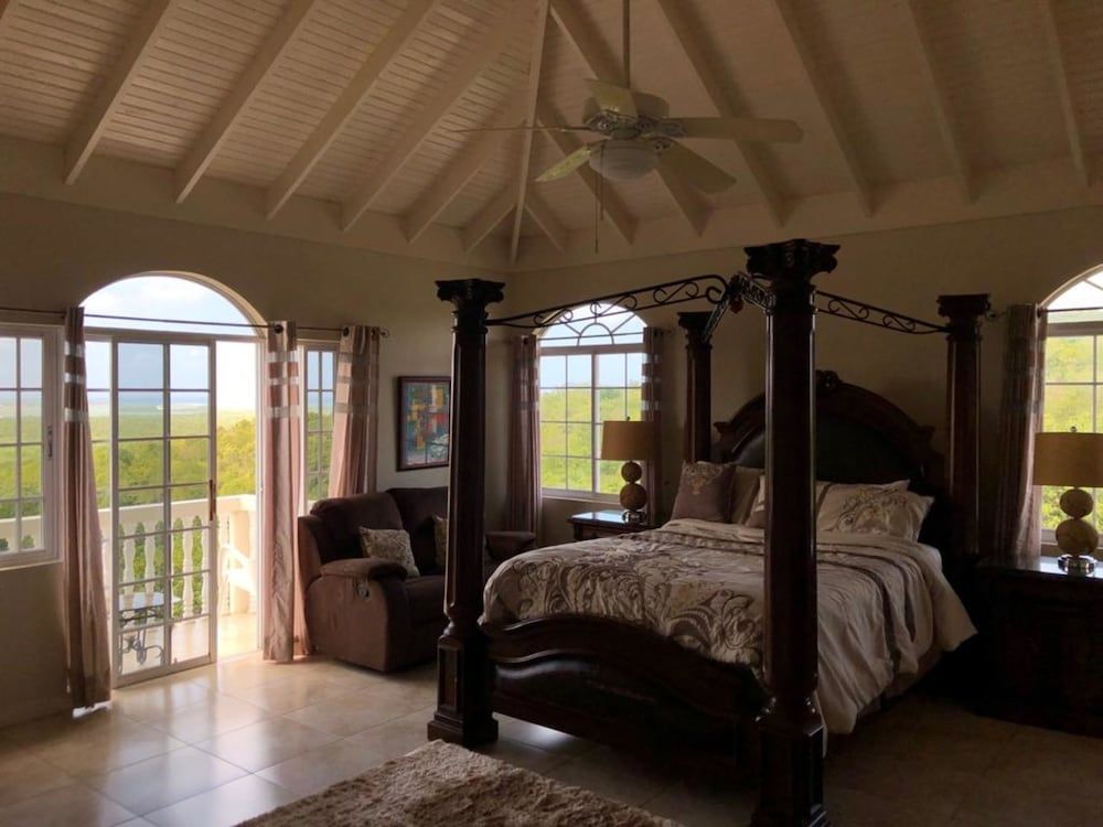 Retreat Guesthouse Luxury Suites Presidential Suite (AC fee not included in rate) 5