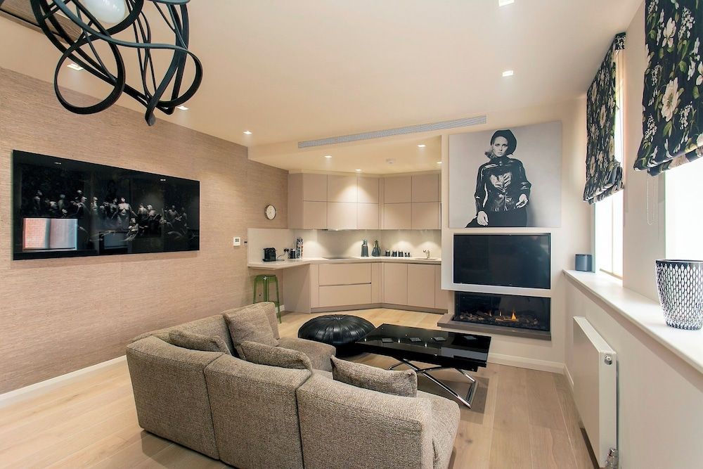 undefined Ultra Modern 1-bedroom Apartment in Soho 4