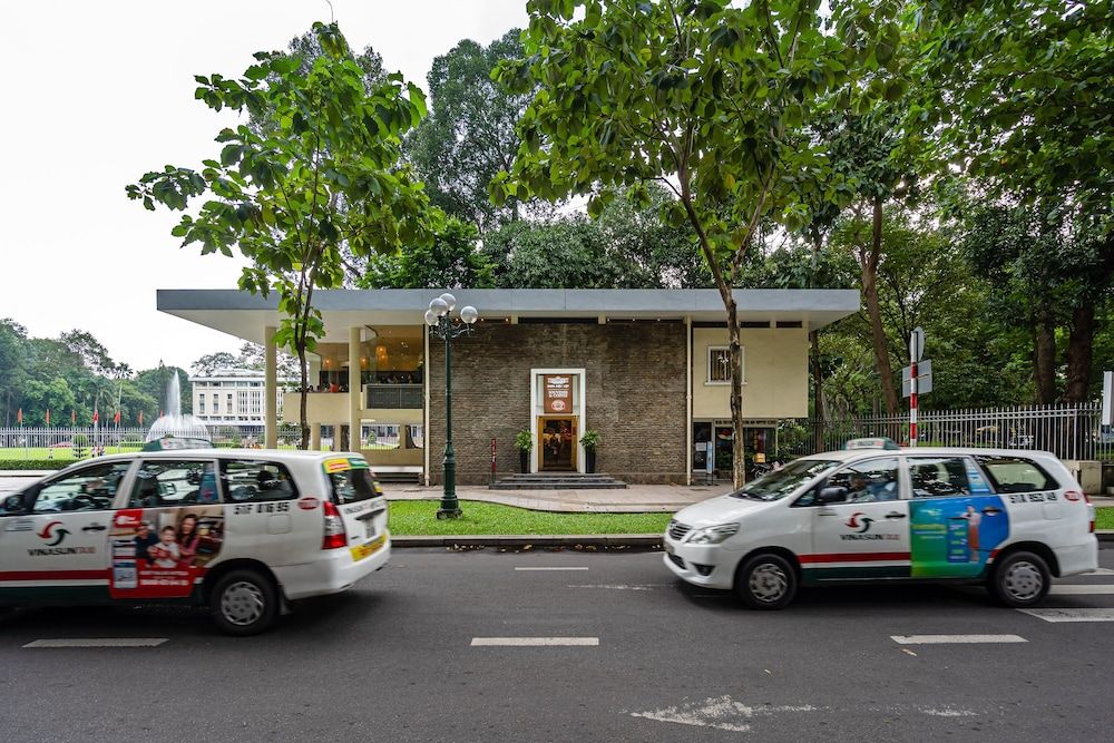 undefined Saigon Skyline Suite in Central District 1 2