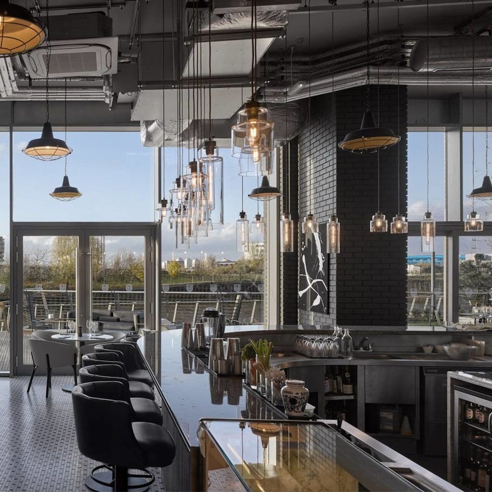 undefined London Islandic One Excel - O2 - Parking 7