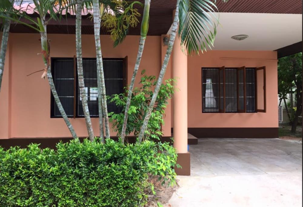 undefined Busaba House 5